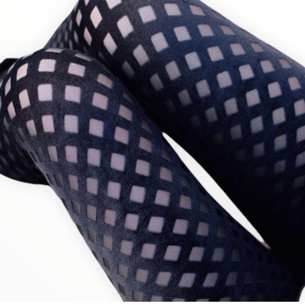 Blackmilk burned velvet diamond leggings in black, size XS
